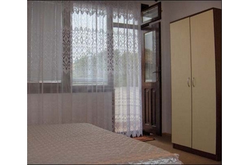 Bulgaria Chata Velika, Exterior